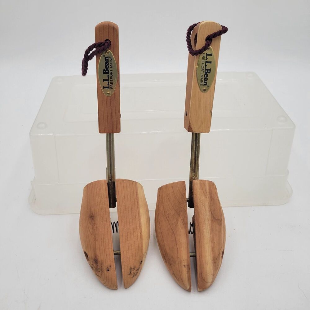 LL BEAN Cedar Wood Wooden Tree Shoe Keeper Pair Insert Size Medium